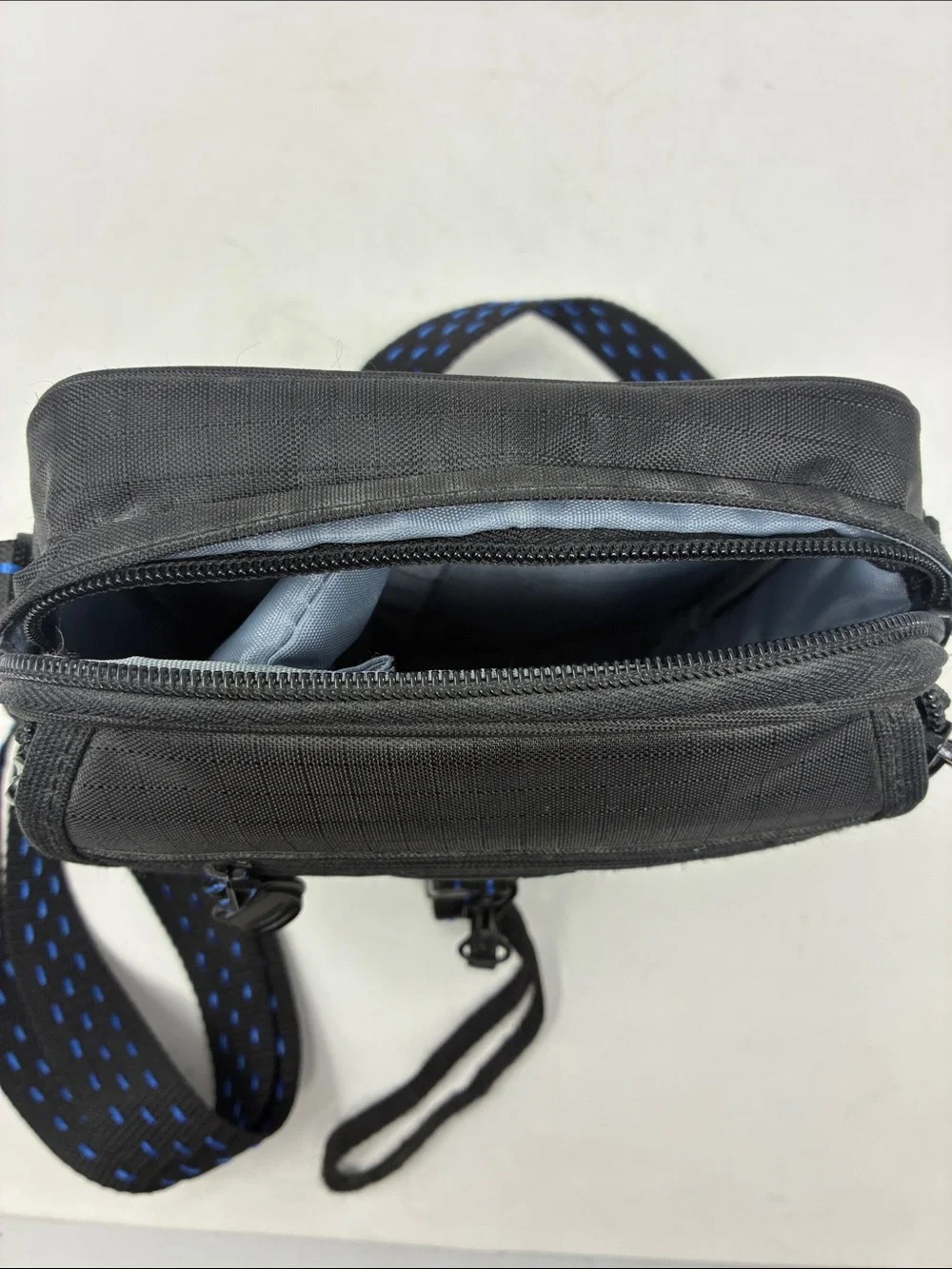 Samsonite Black Messenger Bag with Blue Accents